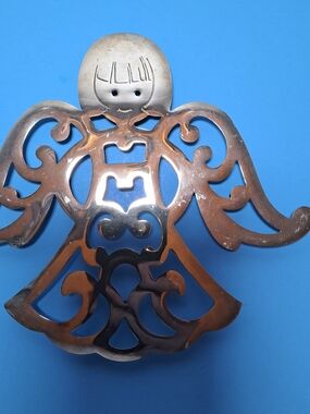 FB Rogers Silver Plate Angel Trivet Footed Made in Italy Mirror Like Surface